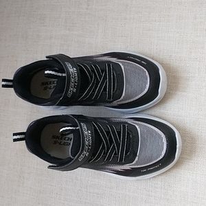 Sketchers S-lights sneakers